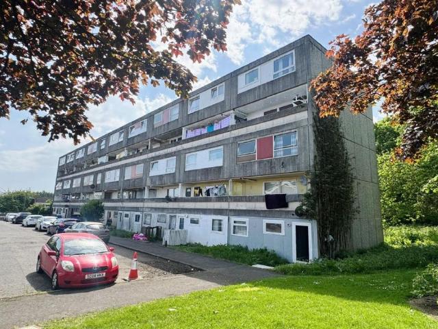 Flat for sale in Tanshall, Leslie