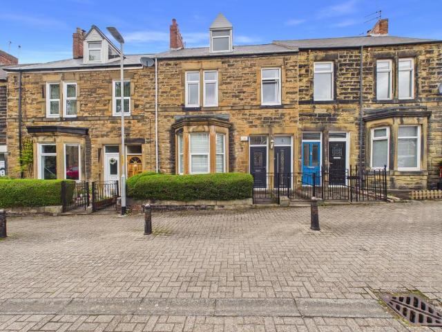 Flat for sale in Pelaw, Tyne And Wear