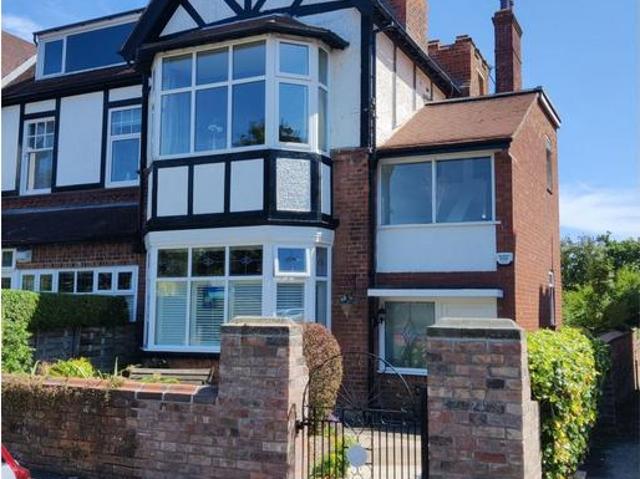 Flat for sale in South Cliff, Kepwick