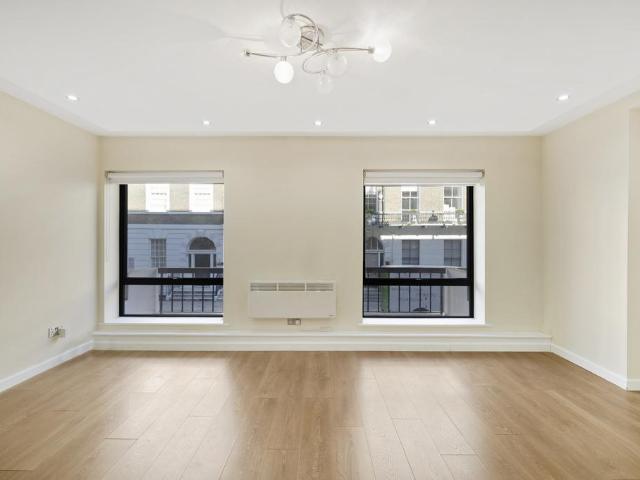 Flat for sale in East Marylebone, Marylebone