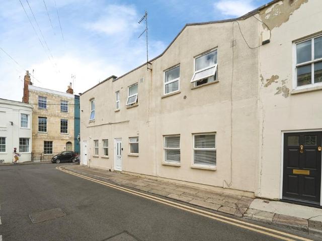 Flat for sale in Marle Hill, Cheltenham