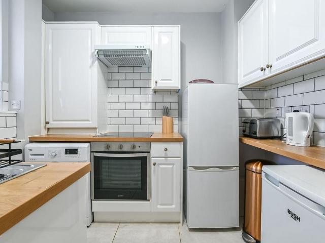 Flat for sale in Barnsbury, Greater London