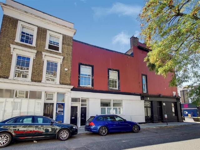 Flat for sale in Barnsbury, Greater London