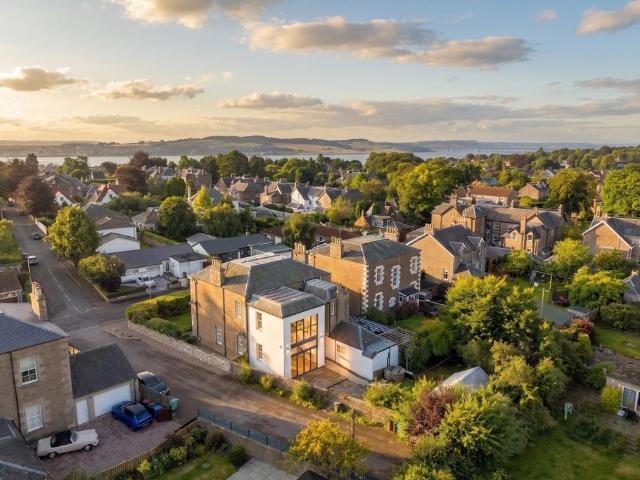 Flat for sale in Broughty Ferry, Scotland