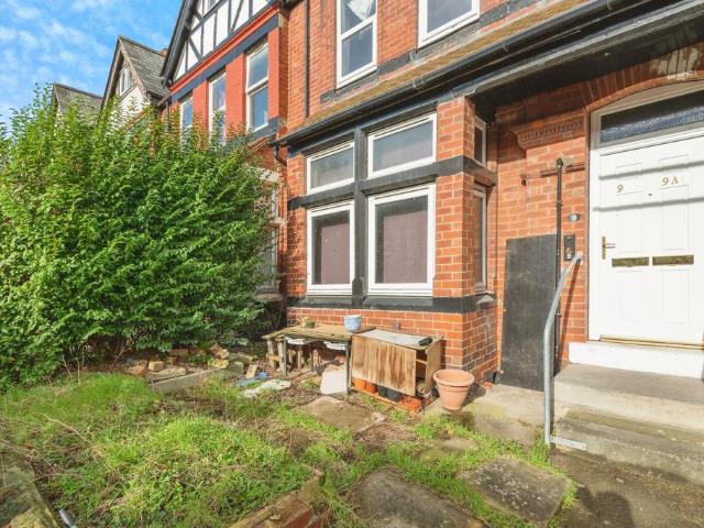 Flat for sale in Chapeltown, West Yorkshire