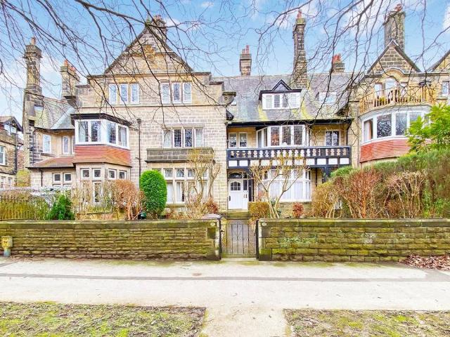 Flat for sale in Low Harrogate, Harrogate
