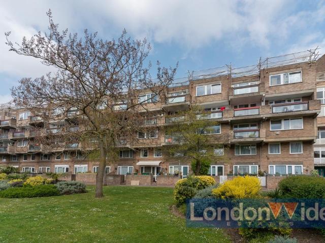 Flat for sale in Kensal Town, Greater London