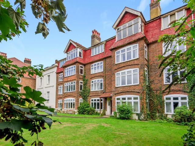 Flat for sale in The Polygon, Isle Of Man