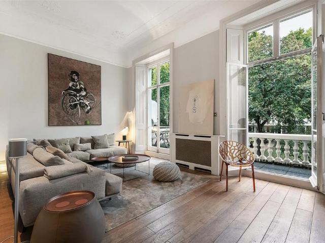 Flat for sale in Pimlico, Greater London