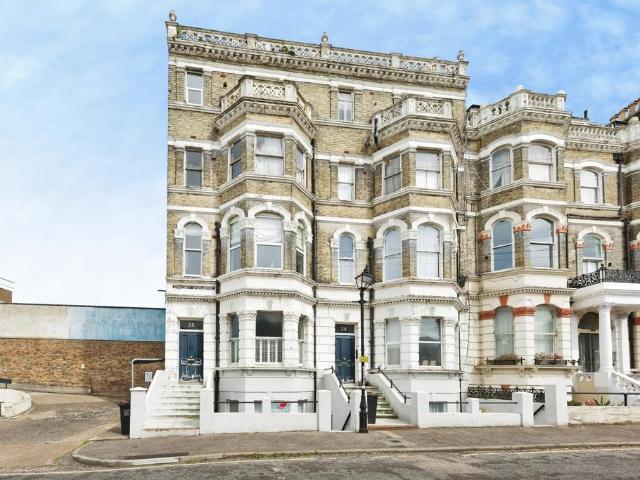 Flat for sale in Cliftonville West, Acol
