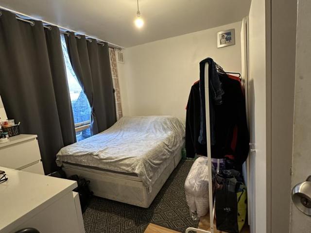 Flat for sale in Brixton, Greater London