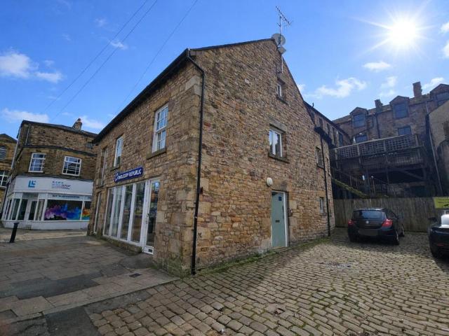 Flat for sale in Moorlands, Bare