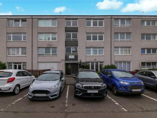 Flat for sale in Linwood, Scotland