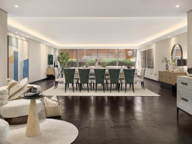 Flat for sale in Chelsea, Greater London