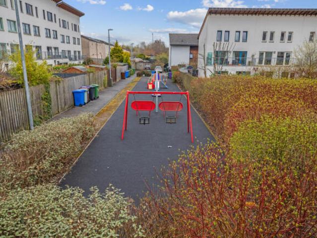 Flat for sale in Maryhill, Scotland