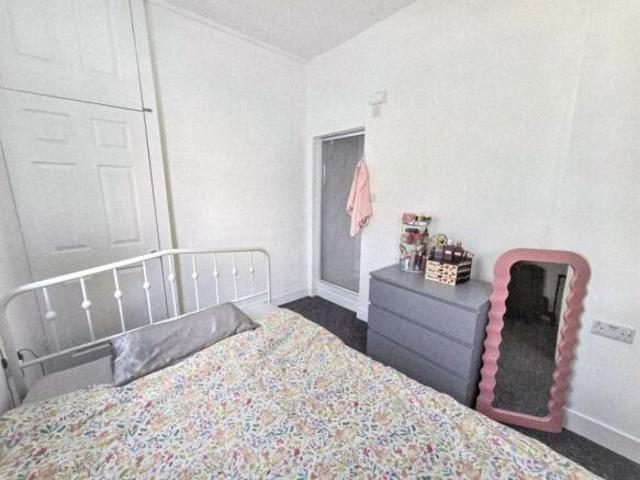 Flat for sale in Cardiff