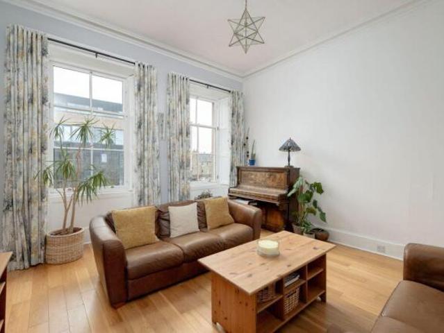 Flat for sale in Portobello, Scotland