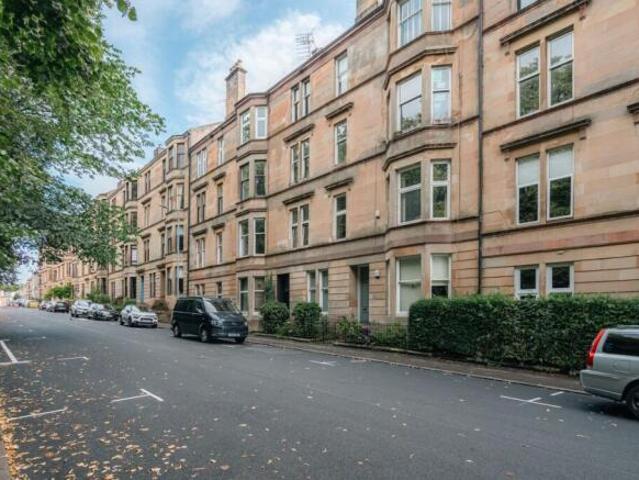 Flat for sale in Hillhead, Scotland