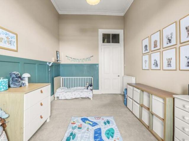 Flat for sale in Hillhead, Scotland