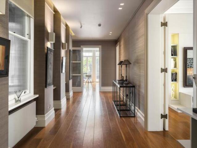 Flat for sale in Chelsea, Greater London