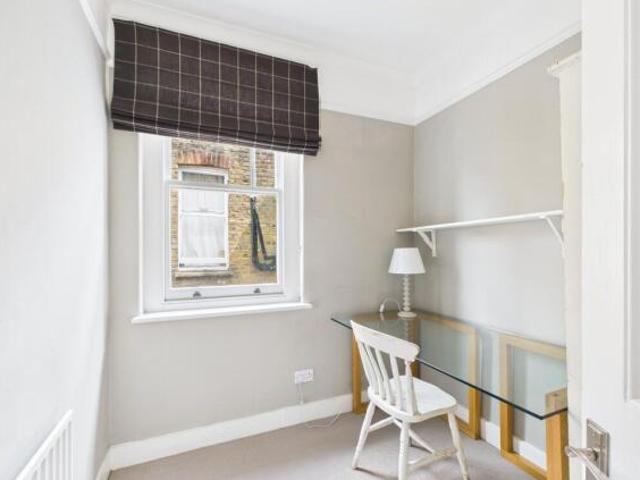Flat for sale in Cat Hill