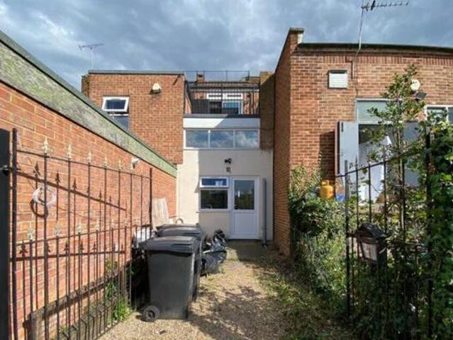 House for sale in Chigwell, Epping