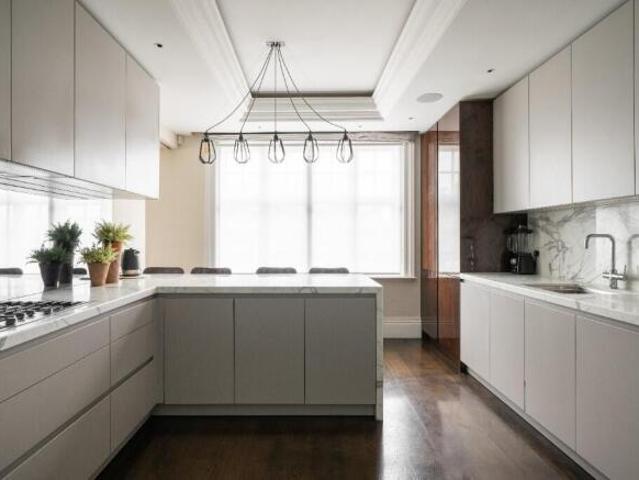Flat for sale in Cat Hill