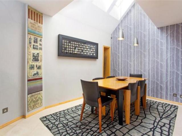 Flat for sale in Cat Hill