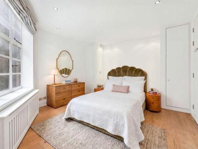 Flat for sale in Cat Hill