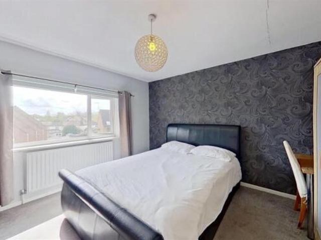 Flat for sale in Earlsfield, Greater London