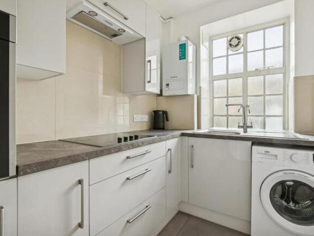 Flat for sale in Hampstead, Greater London