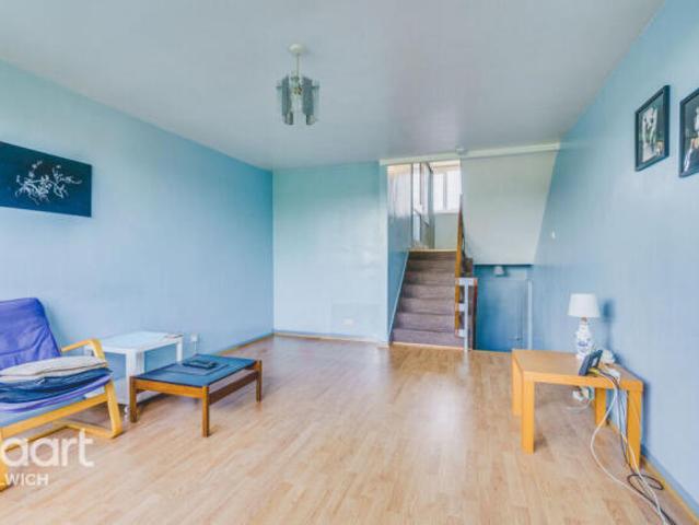 Flat for sale in East Dulwich, Greater London
