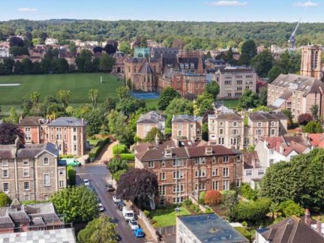 Flat for sale in Pembroke, Wales