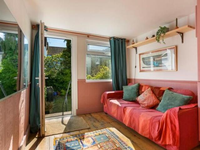 Maisonette for sale