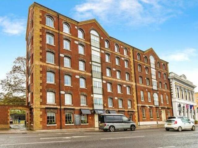 House for sale in Barton Stacey, Hampshire