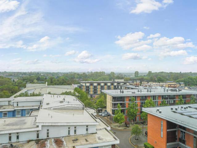 Flat for sale in Watford, Hertfordshire