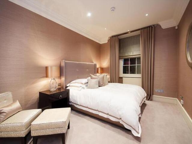 Flat for sale in City of Westminster, Greater London