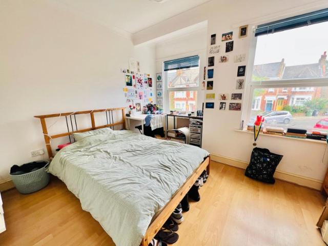 Apartment for rent in London Borough of Lewisham, Brockley