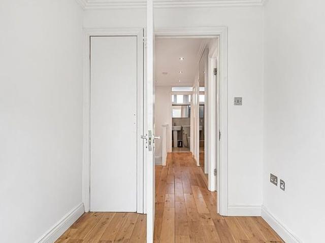 Apartment for rent in Battersea, Greater London