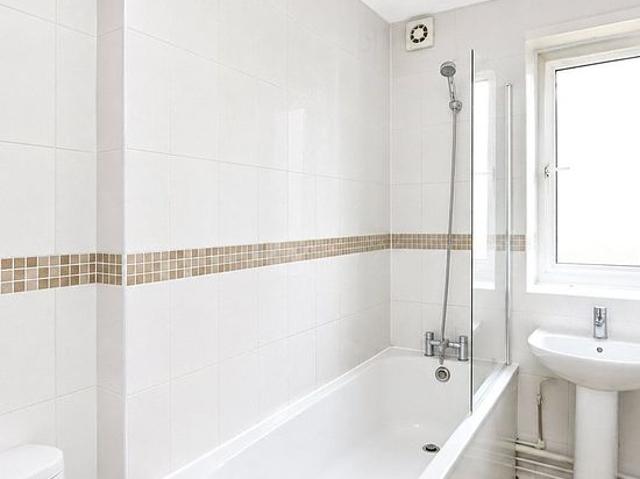 Apartment for rent in Roehampton, Greater London