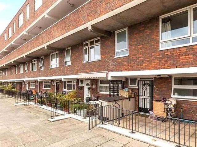 Apartment for rent in St. George in the East, Greater London