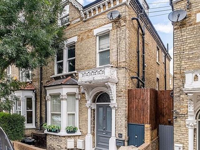 Apartment for rent in Clapham Junction, Greater London
