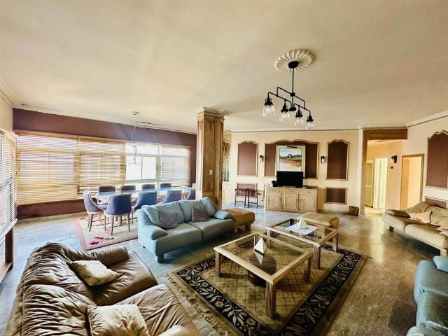 Flat for sale in Seaview, Kwazulu-natal