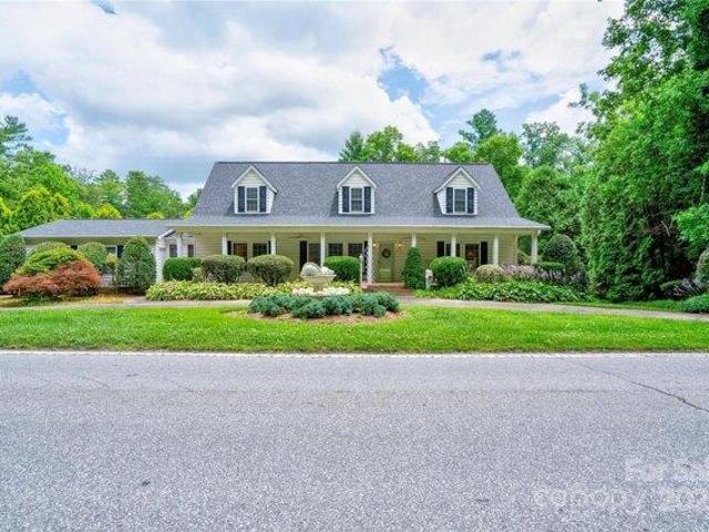 House for sale in Flat Rock, North Carolina