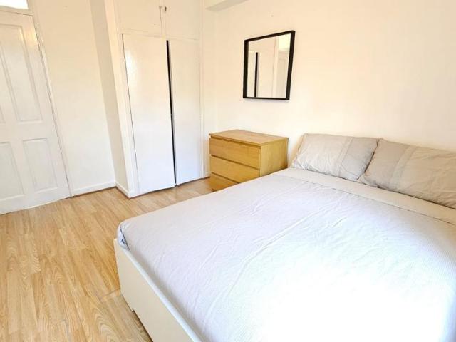 Room for rent in St. George in the East, Stepney