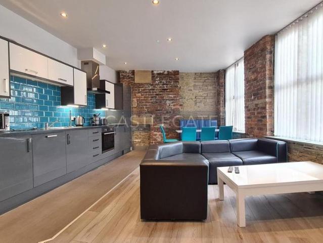 Room for rent in Highfields, Huddersfield