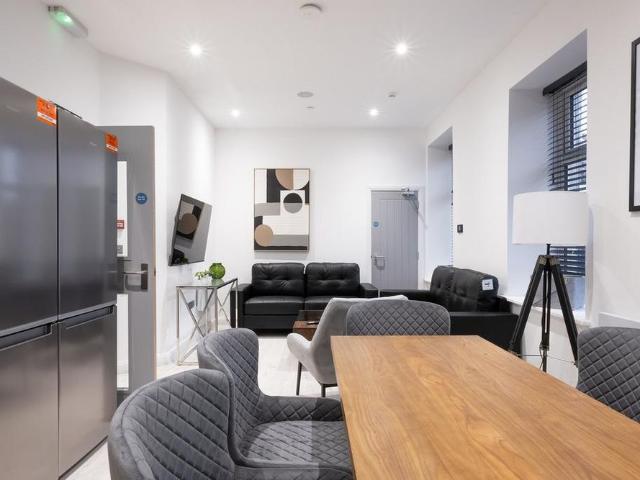 Room for rent in St George's Quarter / Cultural Quarter, Calderstones