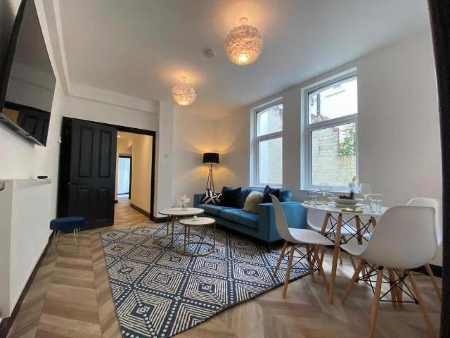 Flat for rent in Falcon Lodge, Wales