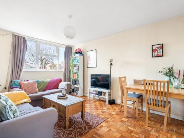 Apartment for rent in Battersea, Greater London