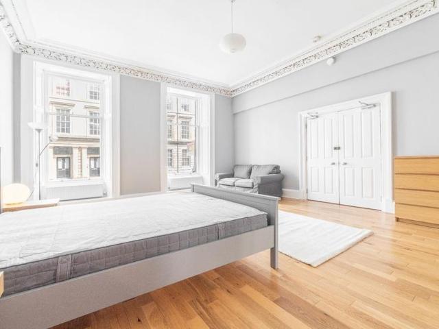Apartment for rent in Merchant City, Scotland